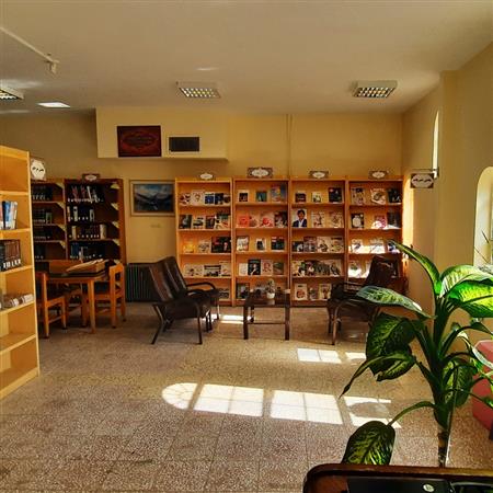 بخش مرجع و نشریات